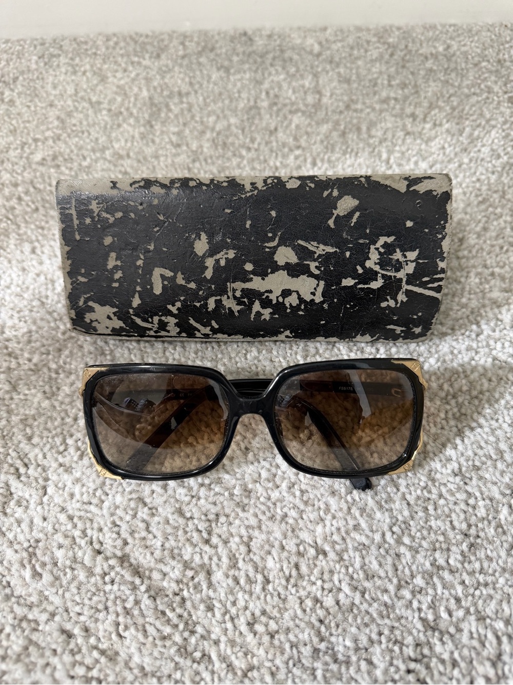 Authentic Fendi Black Oversized Square Sunglasses with Gradient Lenses
